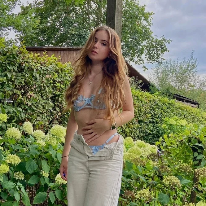 Lena @lenchen profile picture